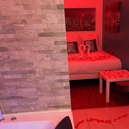 Spa Enzo Appartement Avec Jacuzzi Privatif Lyon Exteriér fotografie