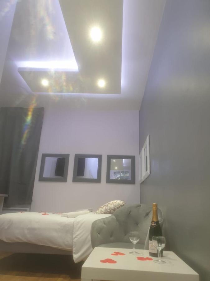 Spa Enzo Appartement Avec Jacuzzi Privatif Lyon Exteriér fotografie